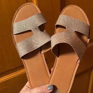 Women’s sandals